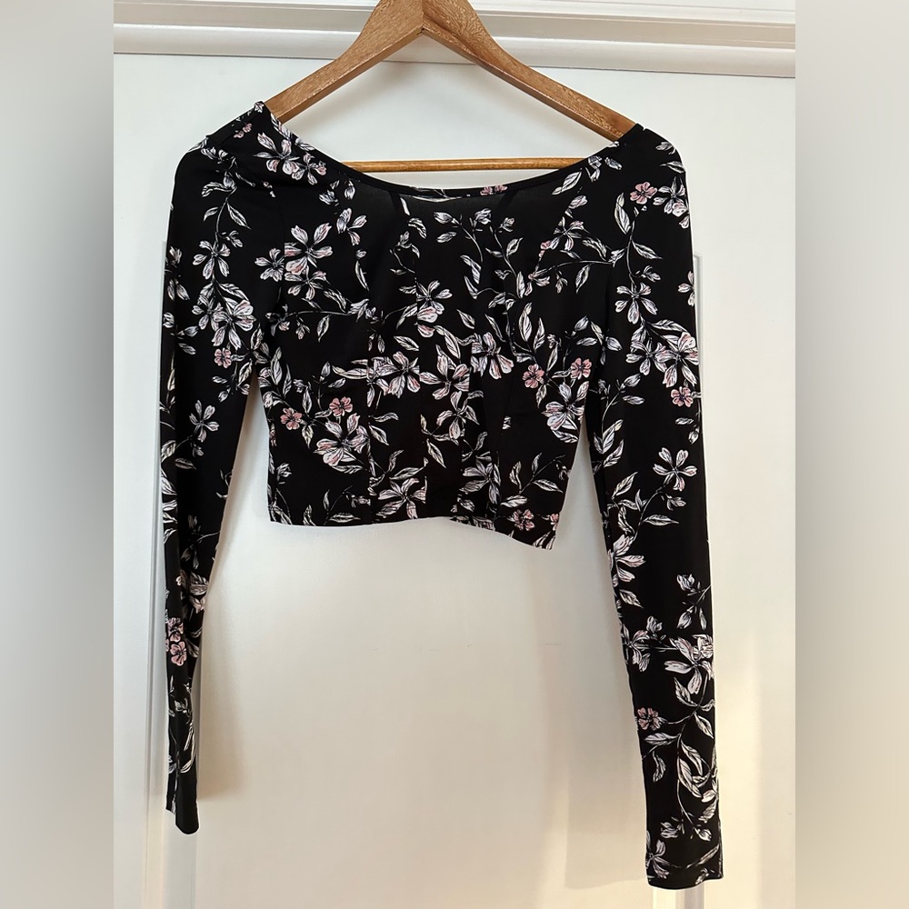 Guess floral top